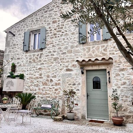 La Boheme Mouries Villa Exterior photo